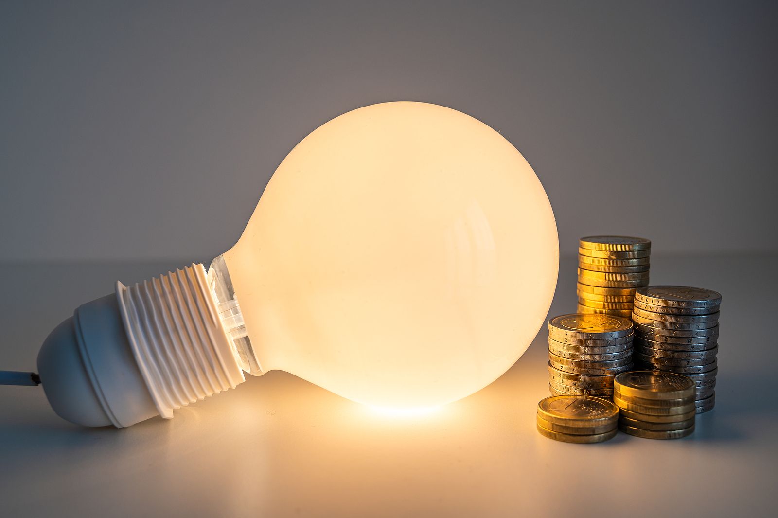 Consultorio 'Luz y Gas': ¿En el mercado regulado puedo solicitar que la tarifa sea de hora en hora?