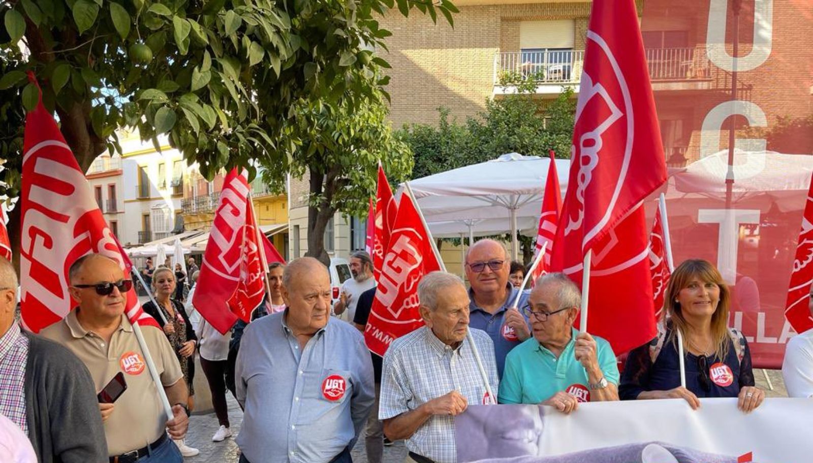 Artículo de Anatolio Díez (UGT-UJP): "Abuso en el cobro de las gestiones bancarias"