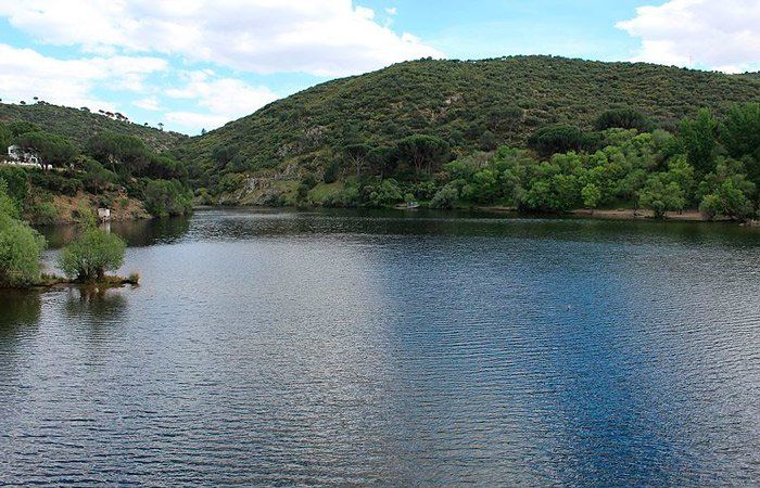 Embalse de Picadas