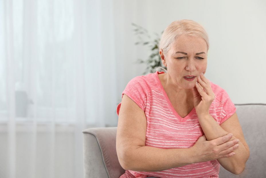 Boca ardiente un síndrome frecuente en mujeres durante o tras la menopausia
