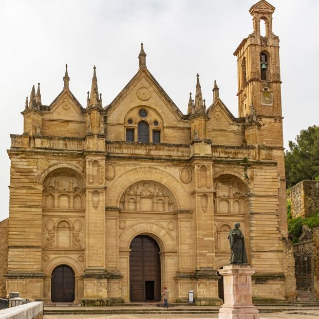Fachada principal de la Iglesia Santa María la Mayor en Antequera