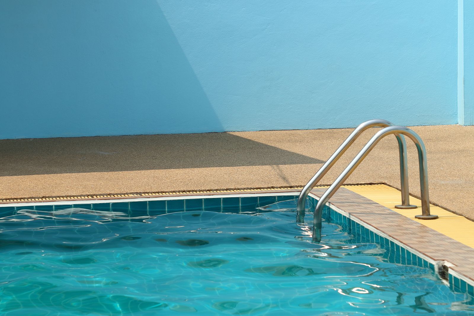 Muere un niño de 4 años al caer a una piscina en Oropesa (Toledo)