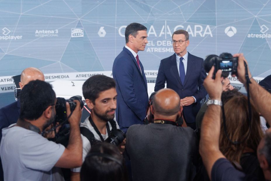 Las mentiras de Sánchez y Feijóo sobre pensiones en el debate cara a cara Las mentiras de Sánchez y Feijóo sobre pensiones en el debate cara a cara