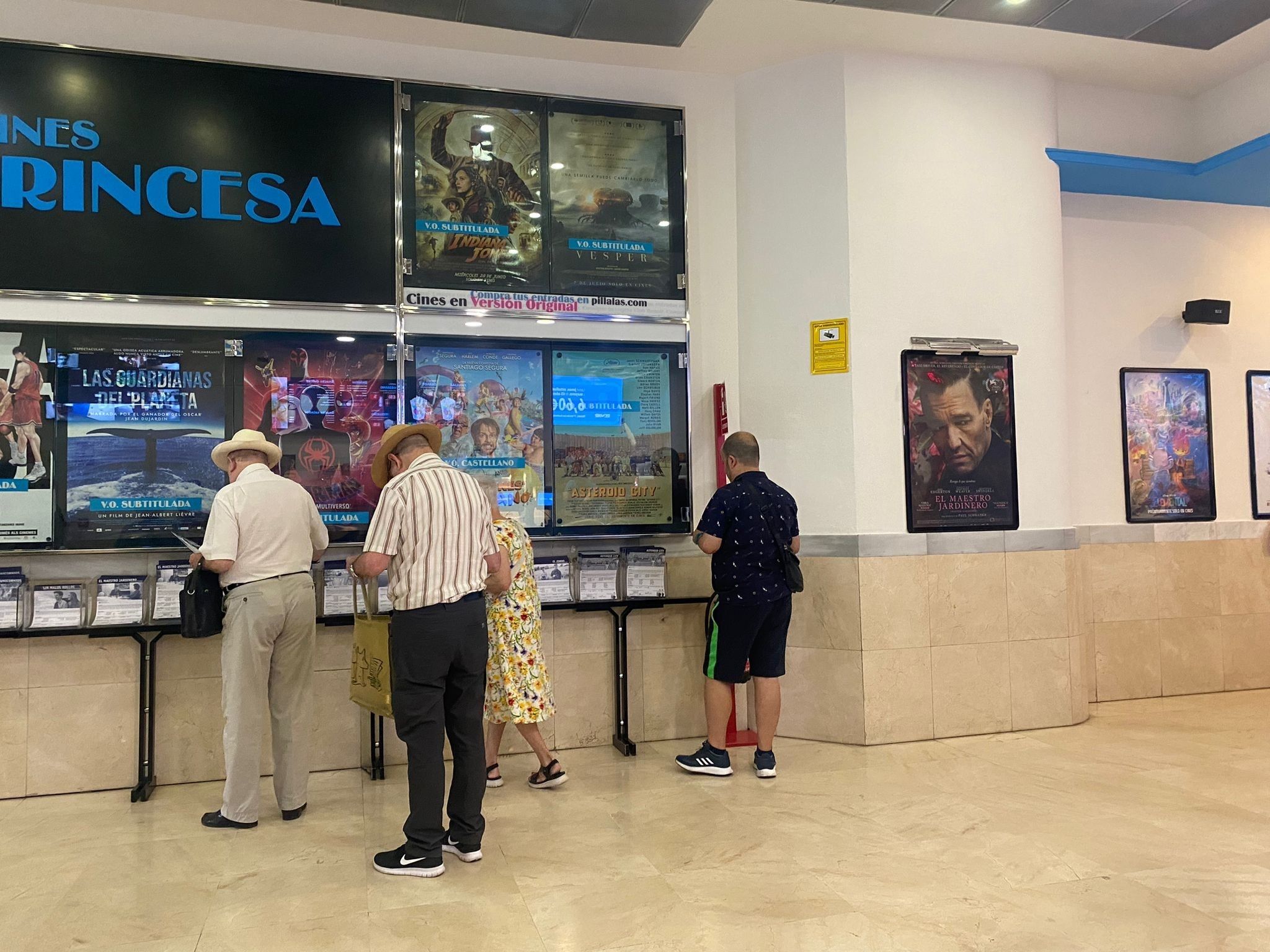 Así ha sido el primer día de cine a 2 euros para los mayores: "Muchos todavía no se han enterado"