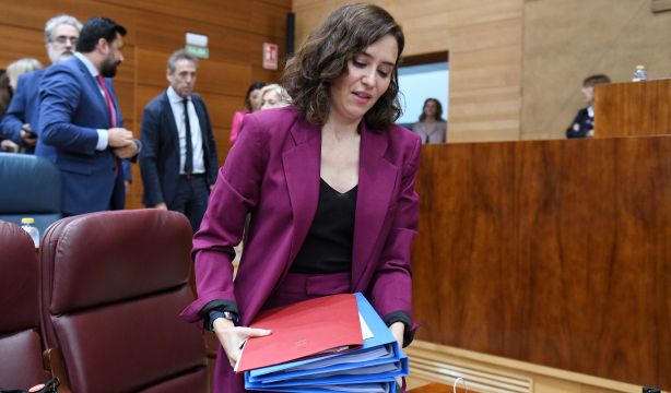 Ayuso pierde al bebé que esperaba de ocho semanas de gestación
