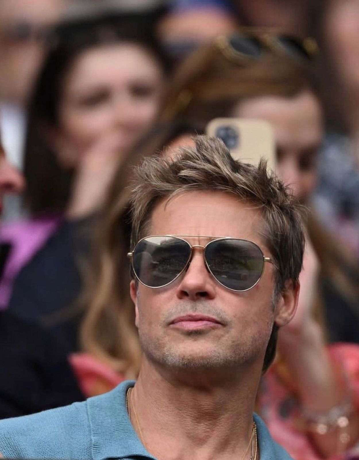 Brad Pitt incendia las redes a los 60 años