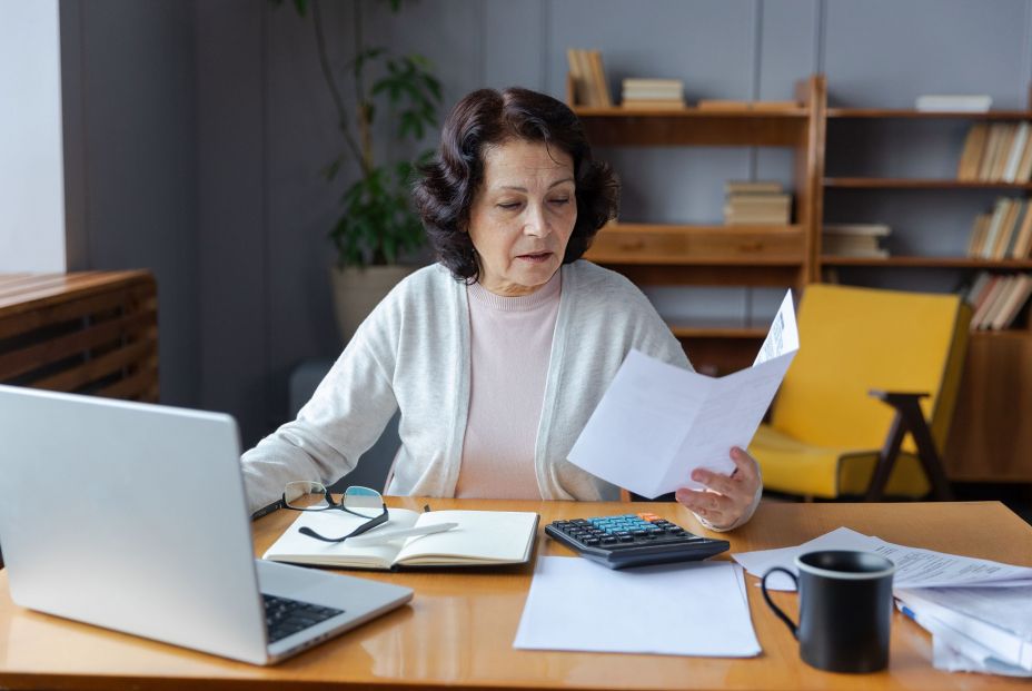 bigstock Middle Aged Senior Woman Sit W 476392419