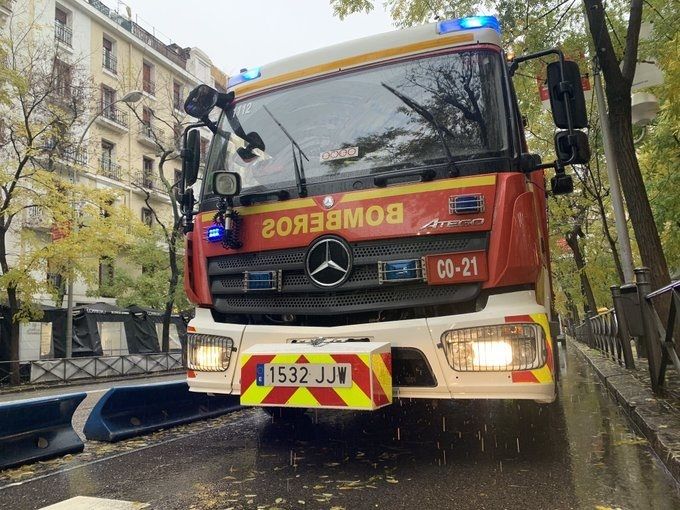 Incendio en la cocina del Mesón Txistu de Madrid en plena hora de la comida
