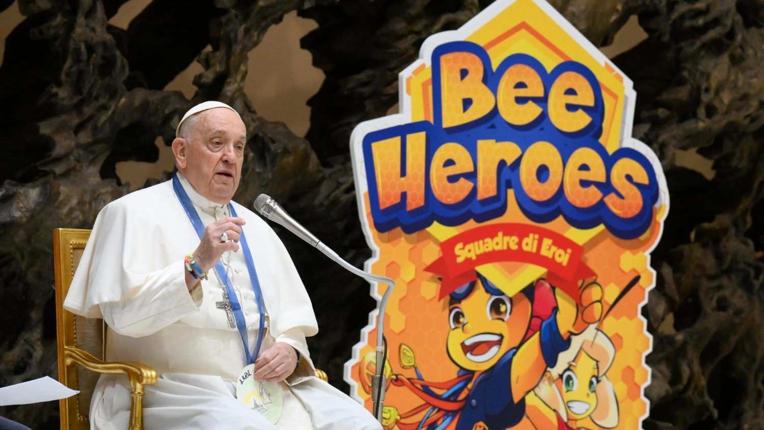 El Papa Francisco ensalza el papel de los abuelos: "Son mis superhéroes"