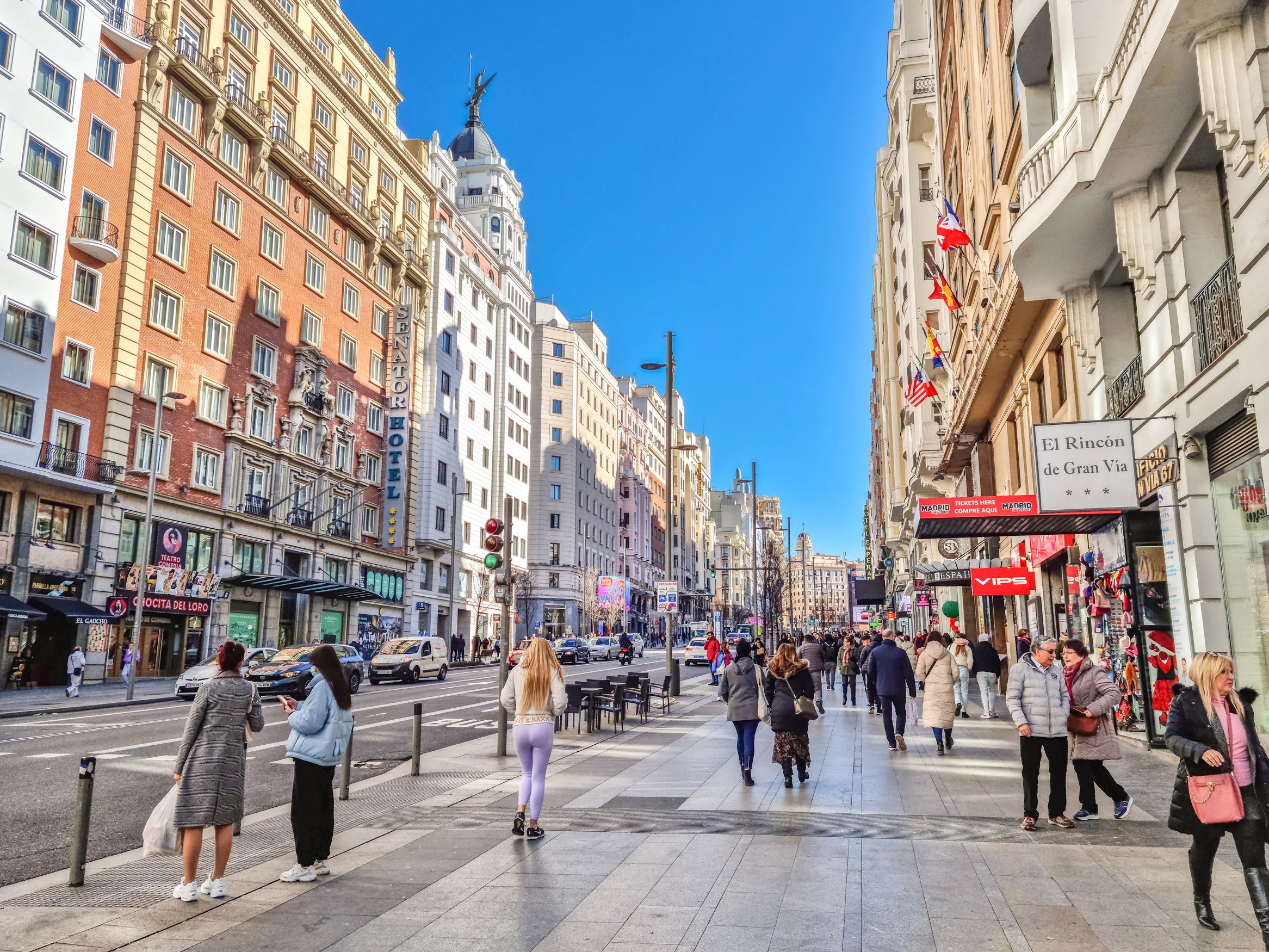 La Gran Vía de Madrid, la segunda calle comercial con mayor afluencia de Europa