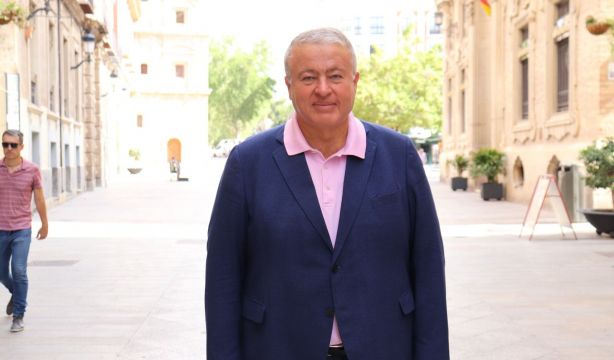 Bernabé:  "Vox podría repetir lo que está haciendo en Murcia y sumar sus votos a la izquierda"