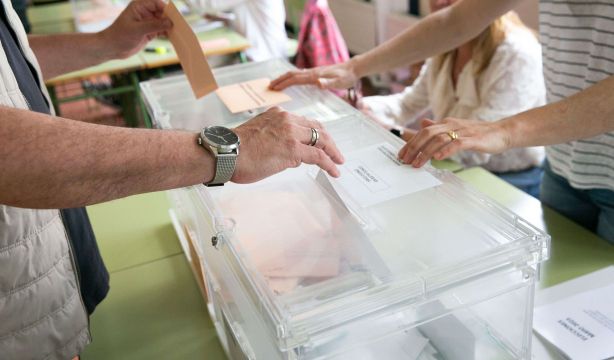 Los sénior tienen claro a quién van a votar el 23J: los indecisos están entre los 34 y 54 años
