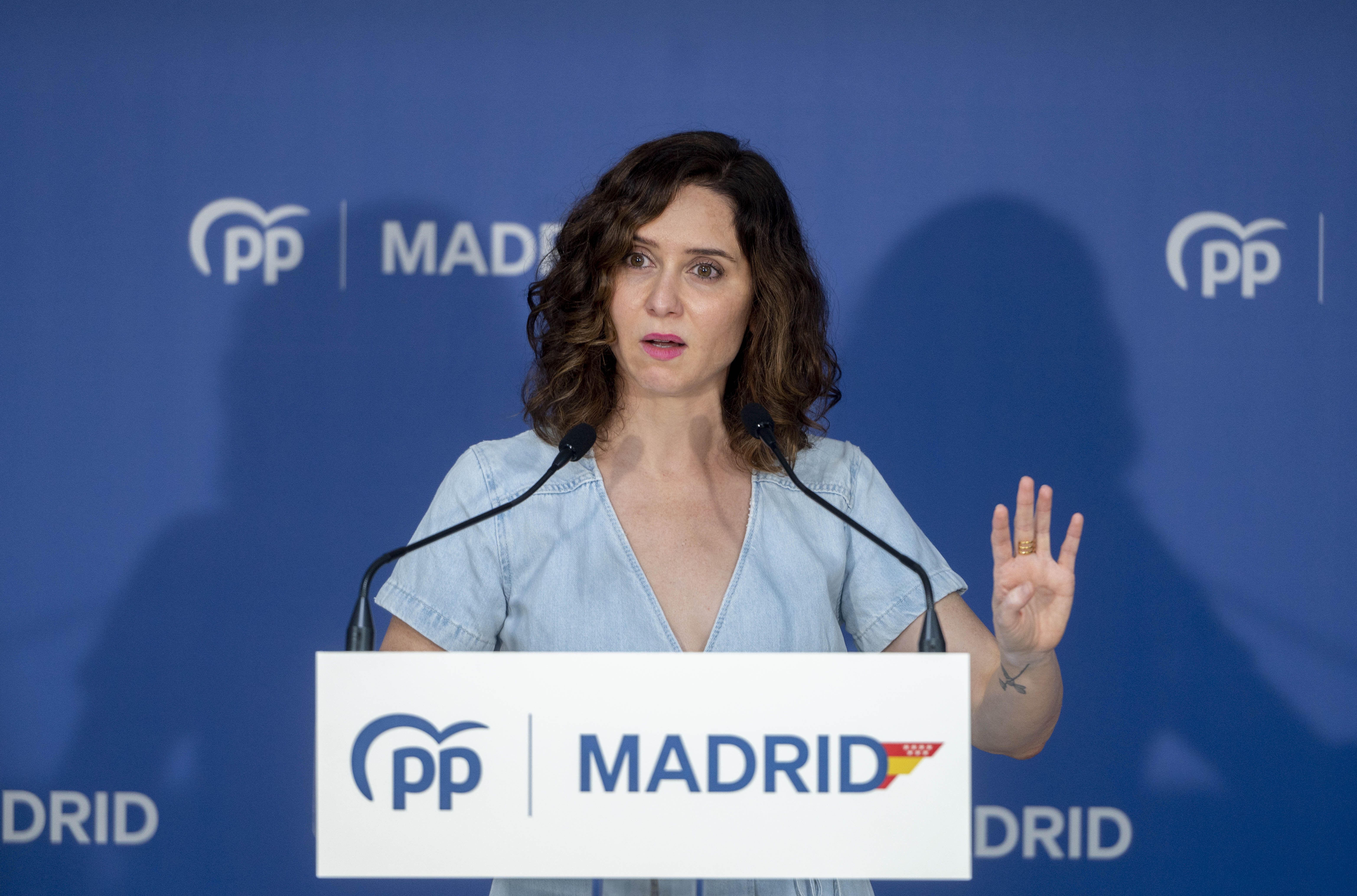 Ayuso: "El PP no puede tirar a Feijóo por un puente. No somos podemitas"