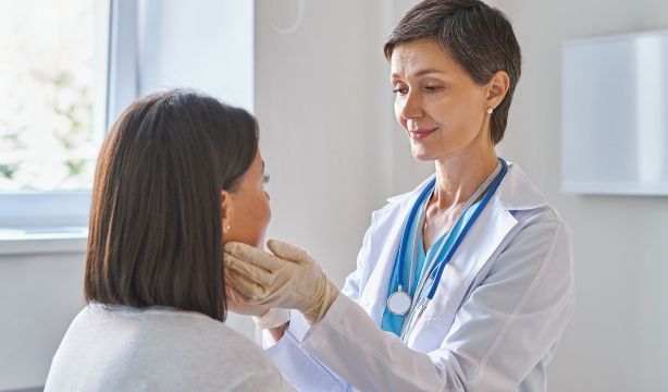 Descubren que la saliva puede ayudar a predecir la evolución del cáncer de cabeza y cuello