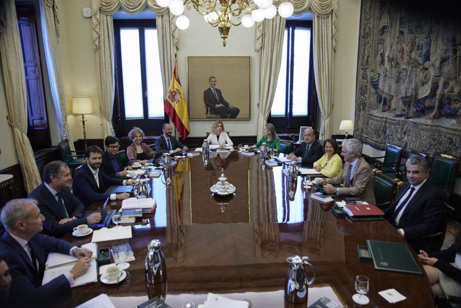 La presidencia del Congreso, primera batalla tras el 23J: ¿qué opciones tienen PP y PSOE?