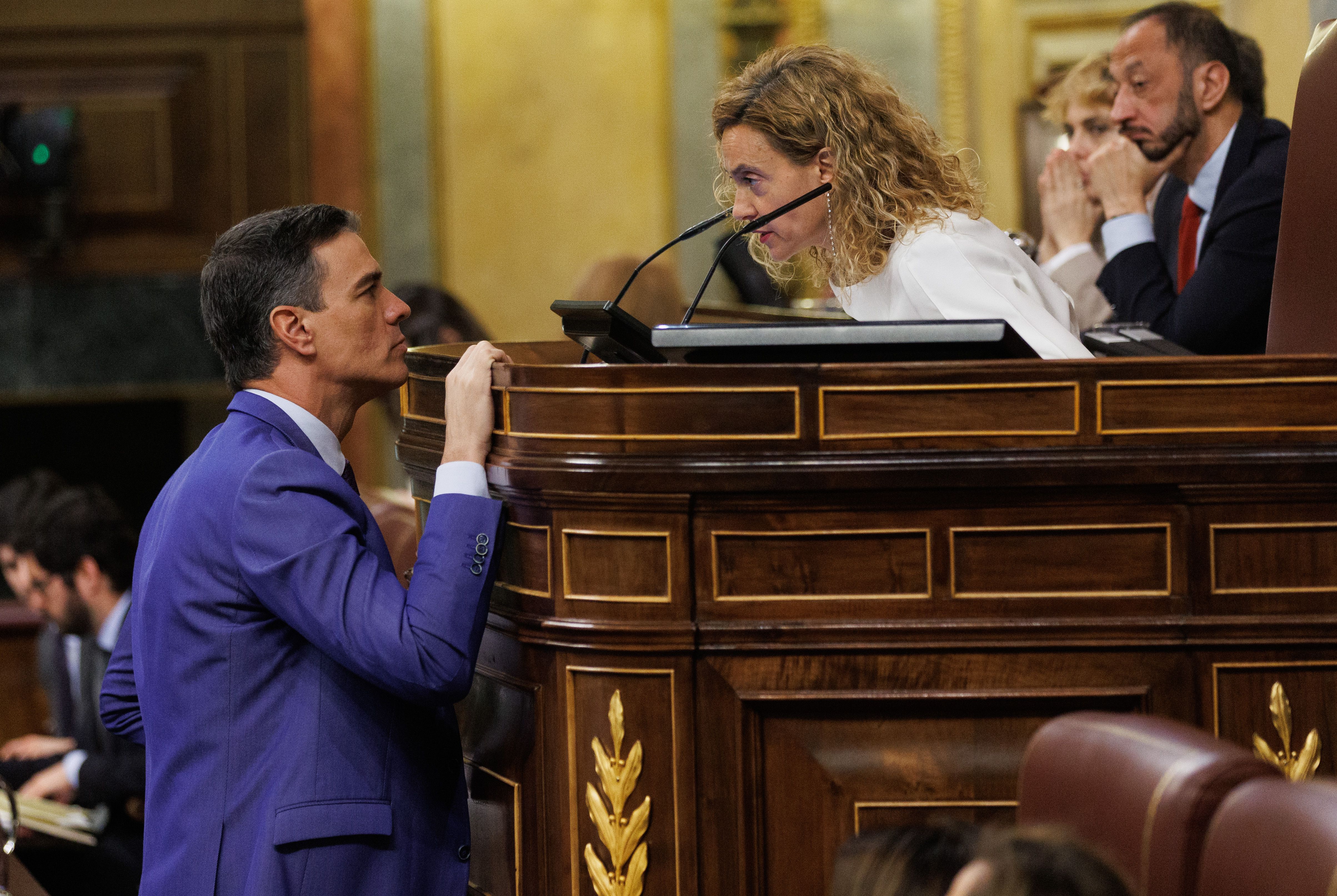 La presidencia del Congreso, primera batalla tras el 23J: ¿qué opciones tienen PP y PSOE?