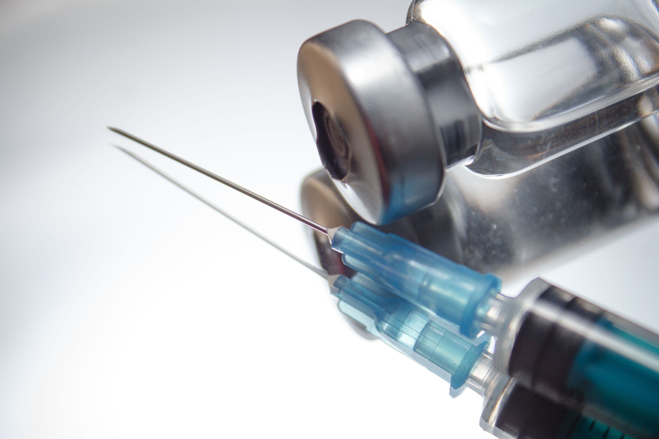 Comienza la campaña de vacunación de Covid y gripe: ¿qué dosis se pondrán esta temporada 2023-2024?