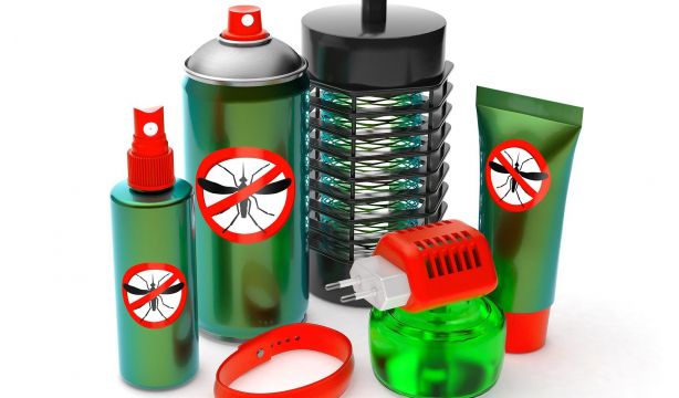 Que no te la cuelen: productos que NO sirven contra los mosquitos