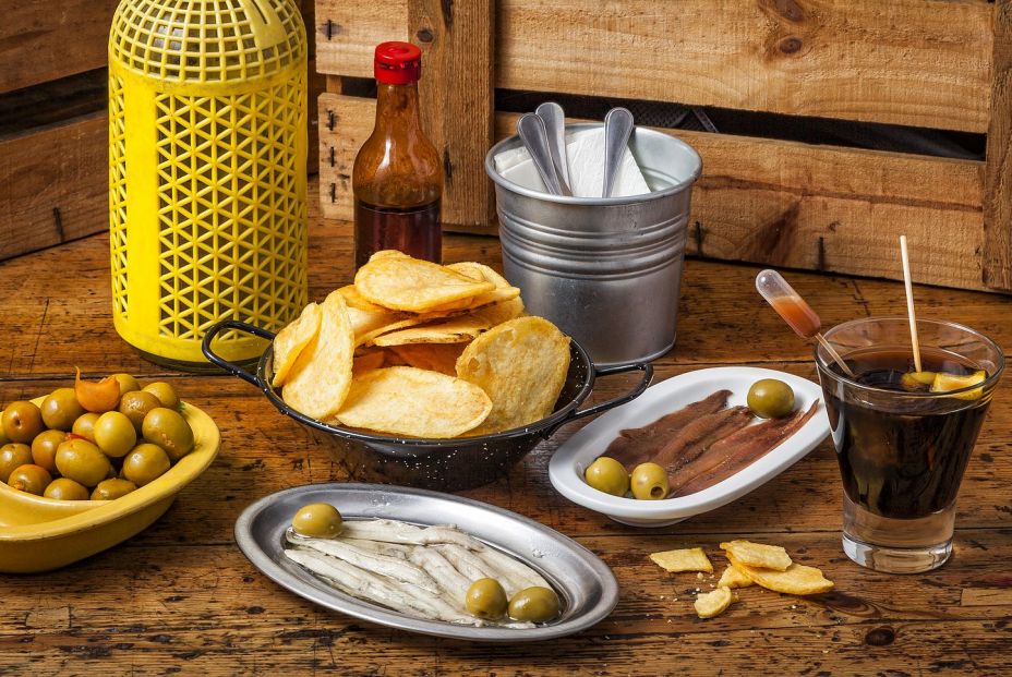 Cómo tomar un buen vermut y la receta del cóctel madrileño con vermú del Corral de la Morería. Foto: Bigstock