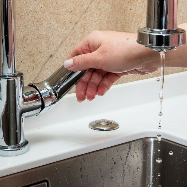 El truco para gastar menos agua y ahorrar hasta un 42% en la factura