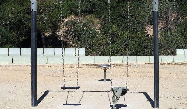 Dos padres se lían a puñetazos y a palos por el turno de un columpio en un parque de Valladolid