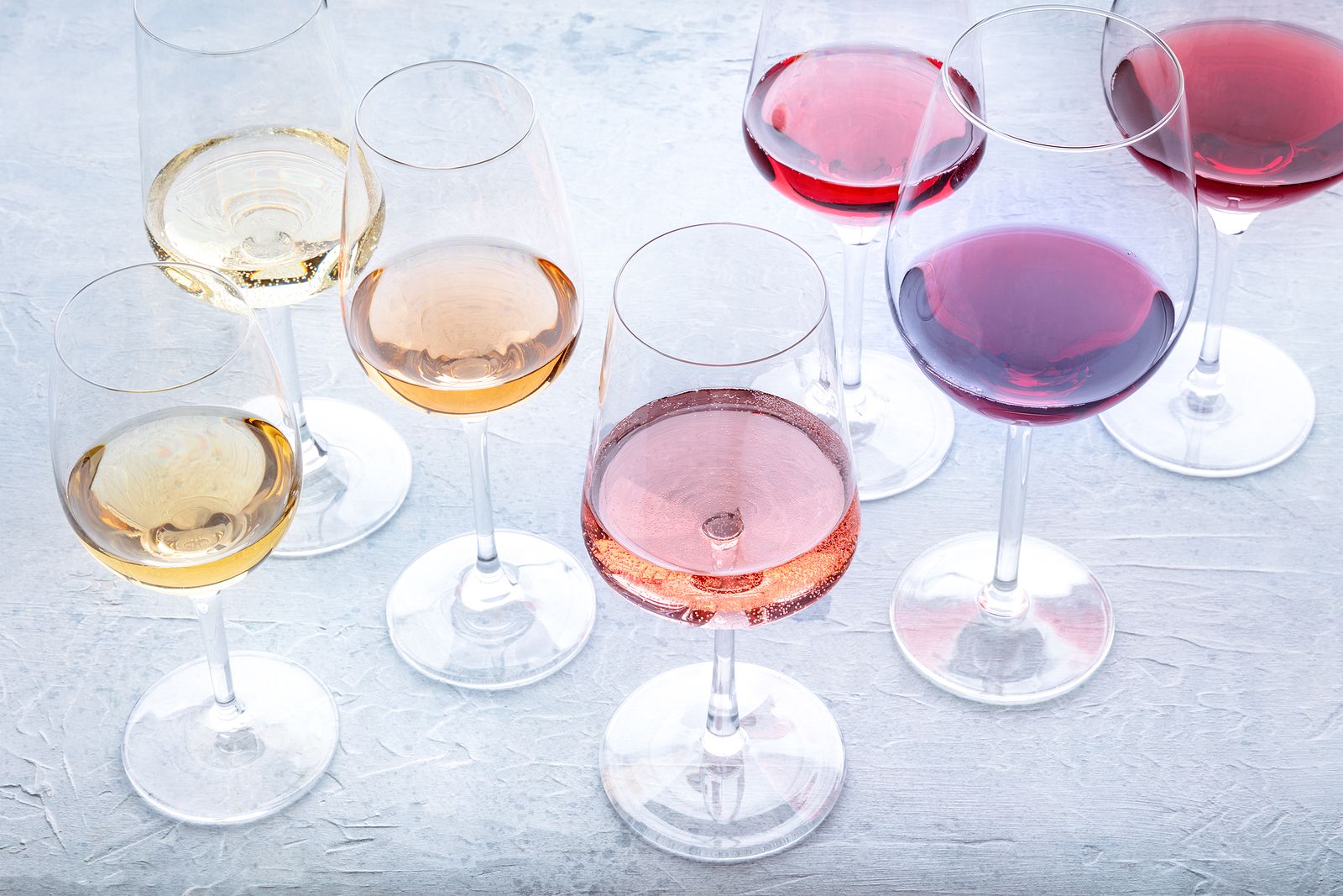 Uno de los mejores vinos de España en 2023 cuesta menos de 6 euros. Foto: Bigstock