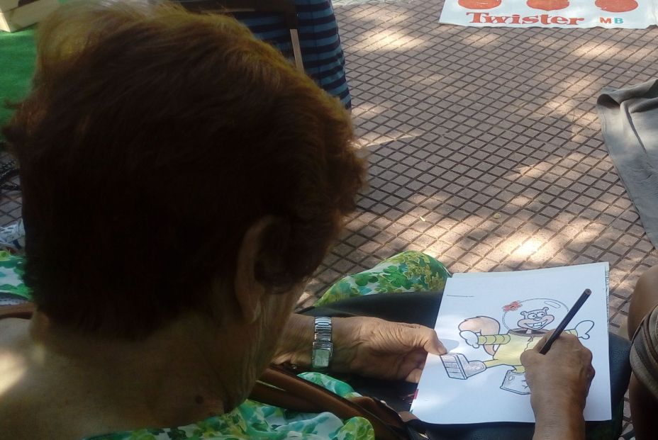 La asociación La Rueca gestiona el programa del ayuntamiento Geros para el fomento del envejecimiento activo en Chamberí. La asociación La Rueca gestiona el programa del ayuntamiento Geros para el fomento del envejecimiento activo en Chamberí.