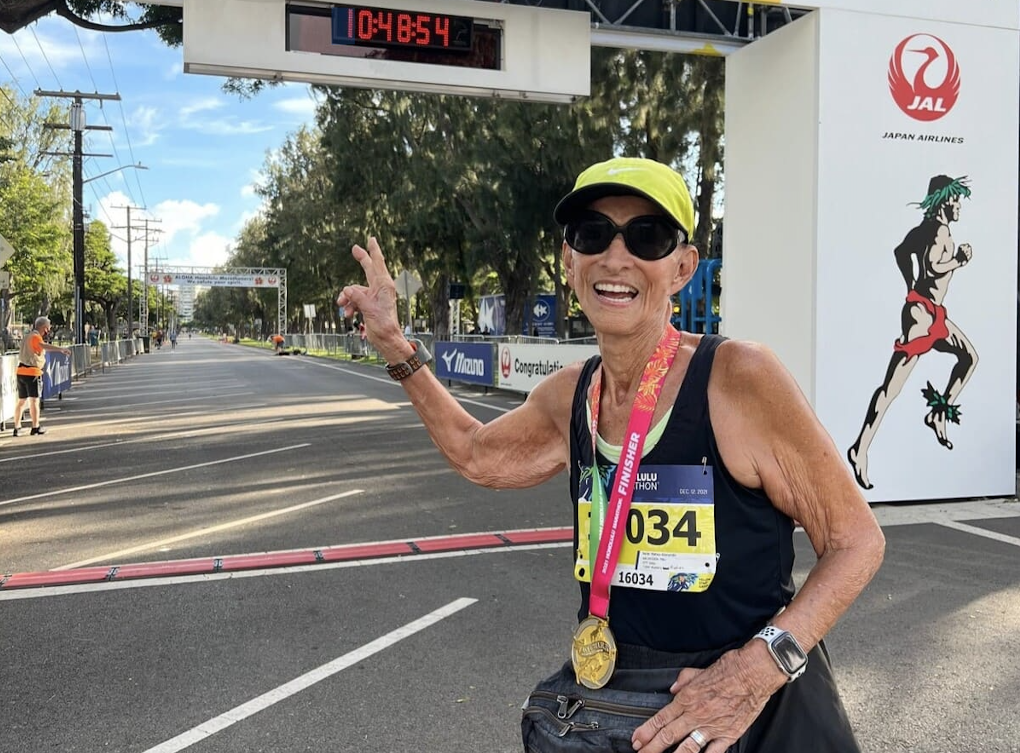 Se convierte a los 92 años en la mujer más longeva en completar una maratón