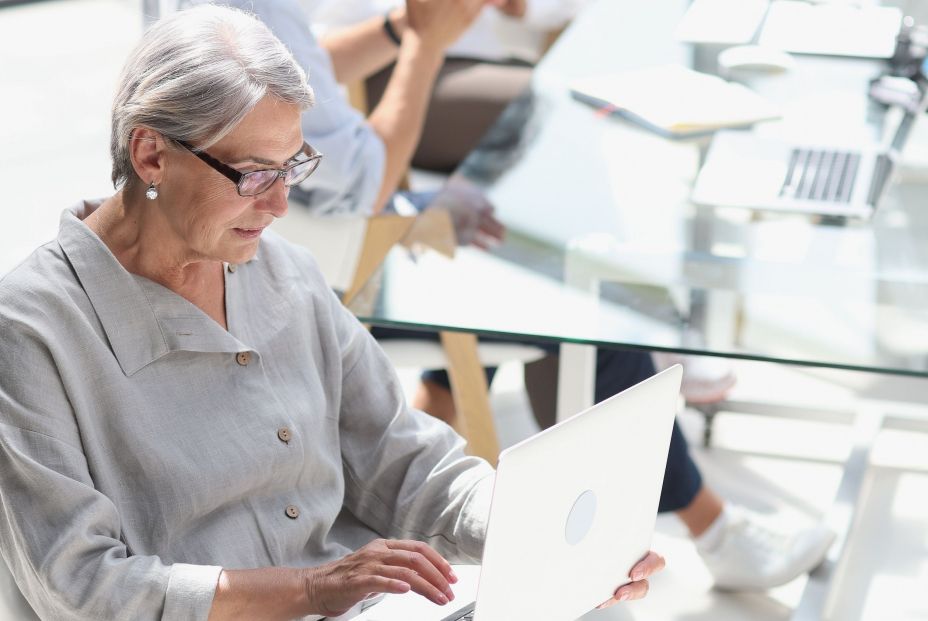 La jubilación se retrasa: la edad real del retiro sube a 65 años, por las mujeres y autónomos