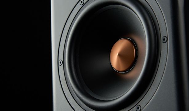 Demuestran cómo se puede transmitir el sonido a través del vacío