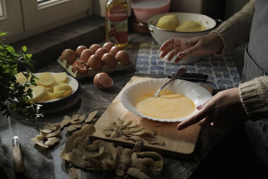 Hacer una tortilla de patatas es este verano un 20,4% más caro que hace un año. Foto: EuropaPress 