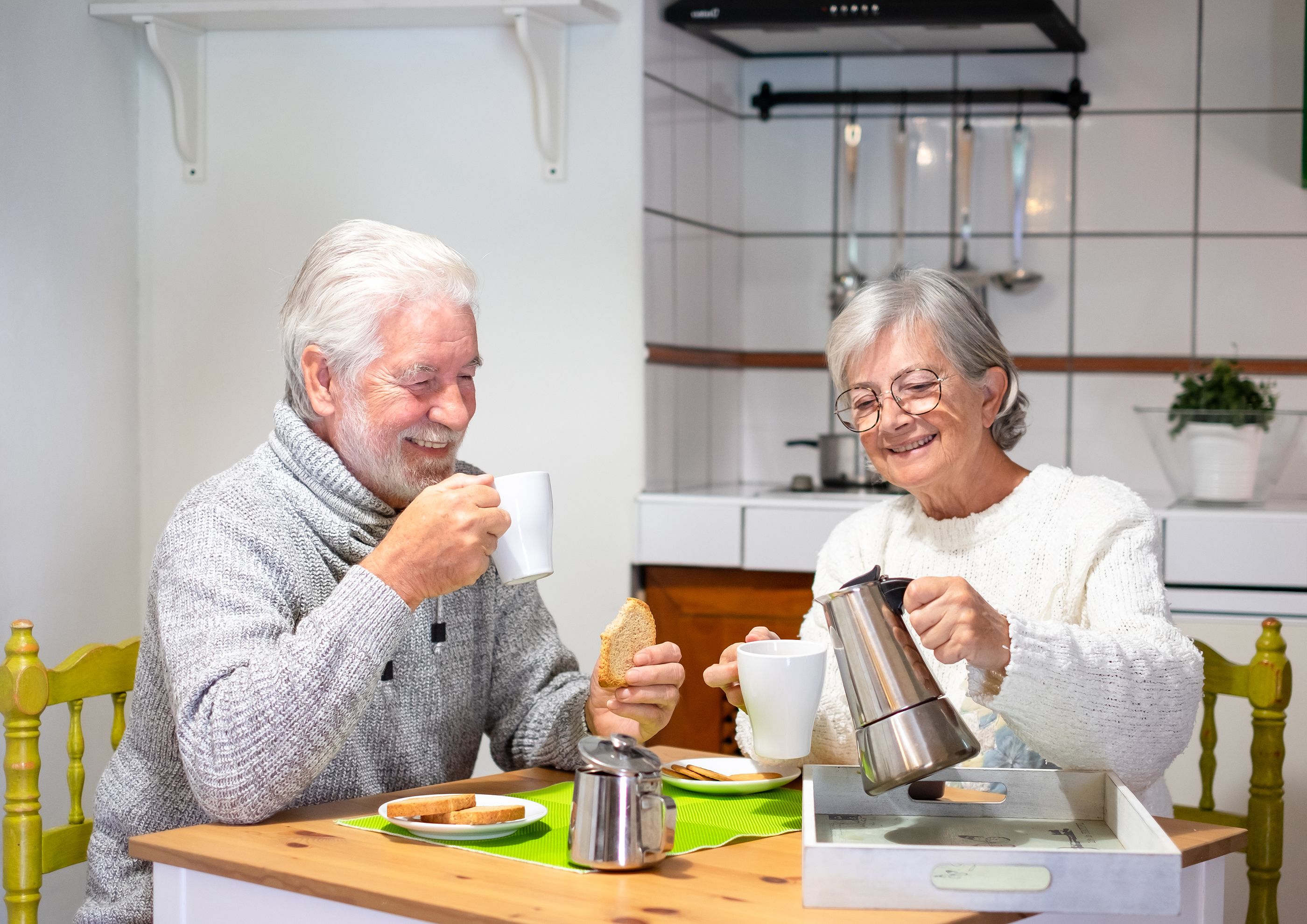 ¿Tomas café todos los días? Esto es lo que le ocurre a tu cerebro