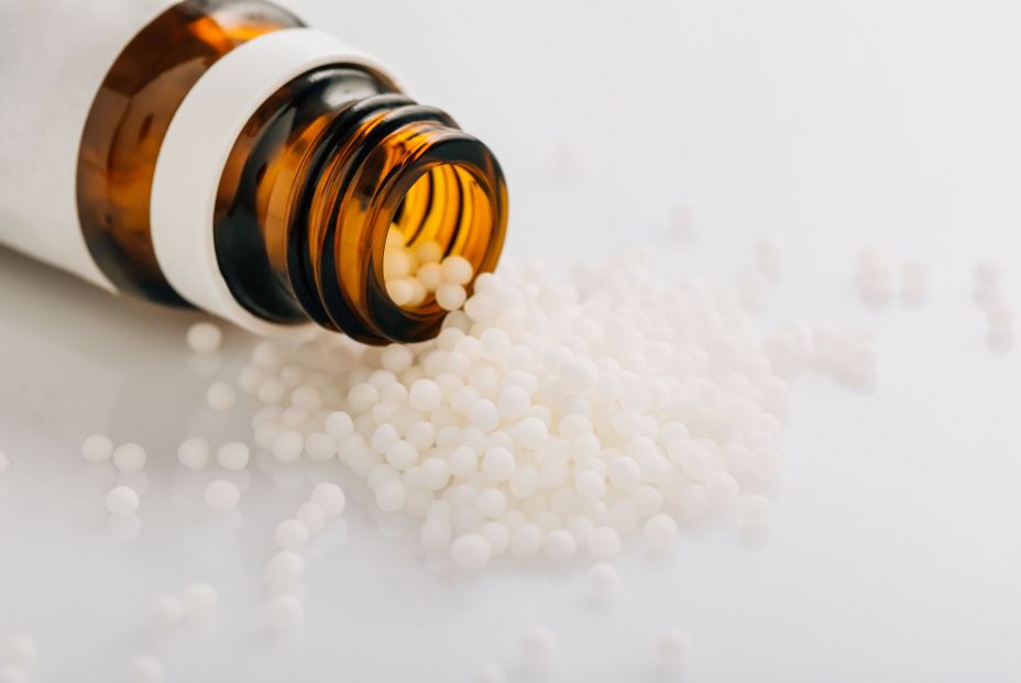 Duras críticas a la OMS por apoyar la homeopatía