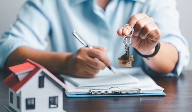 Cada vez más sénior compran viviendas nuevas. Foto: Bigstock
