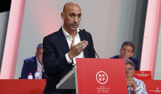 La madre de Rubiales se declara en huelga de hambre por la "cacería" contra su hijo