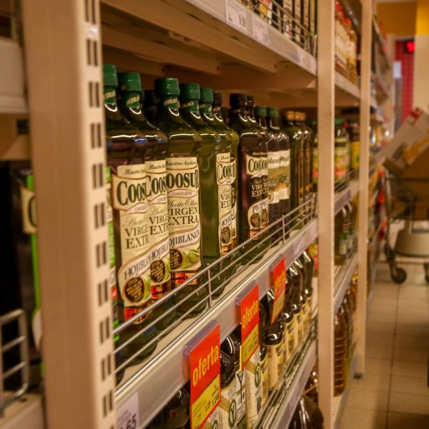 Aceite de oliva por las nubes: su precio, por encima de 10€ el litro, golpea de lleno a los sénior. Foto: EuropaPress