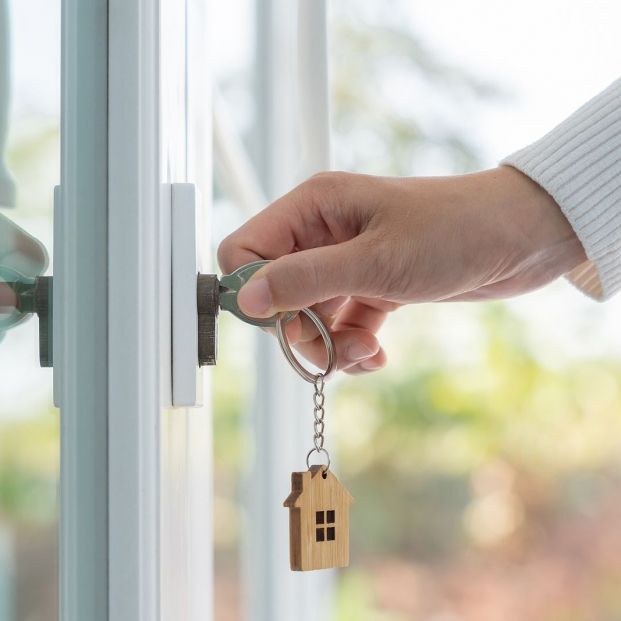 bigstock hipoteca llave casa