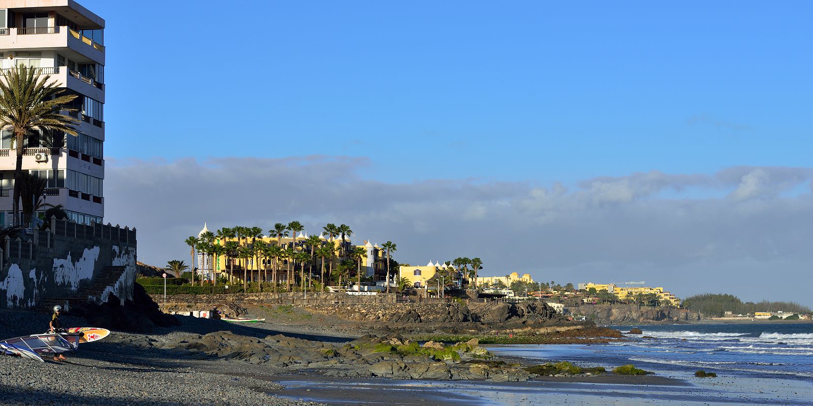 Muere un hombre de 58 años intentando salvar a un niño en la playa