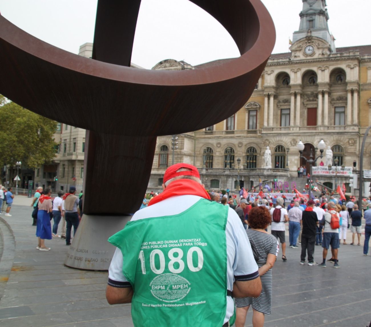 Pensionistas vascos: "Es cada vez más difícil acceder a una alimentación sana y a medicamentos"