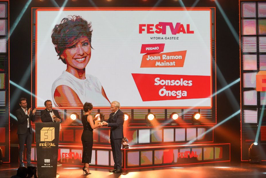 La sorpresa de Fernando Ónega a su hija Sonsoles, premiada en el FesTVal de Vitoria