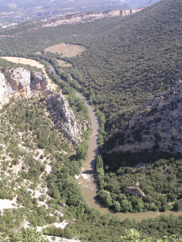 Descenso de ríos. Parque natural Hoces del Ebro y Rudrón (web Turismo Castilla y León)