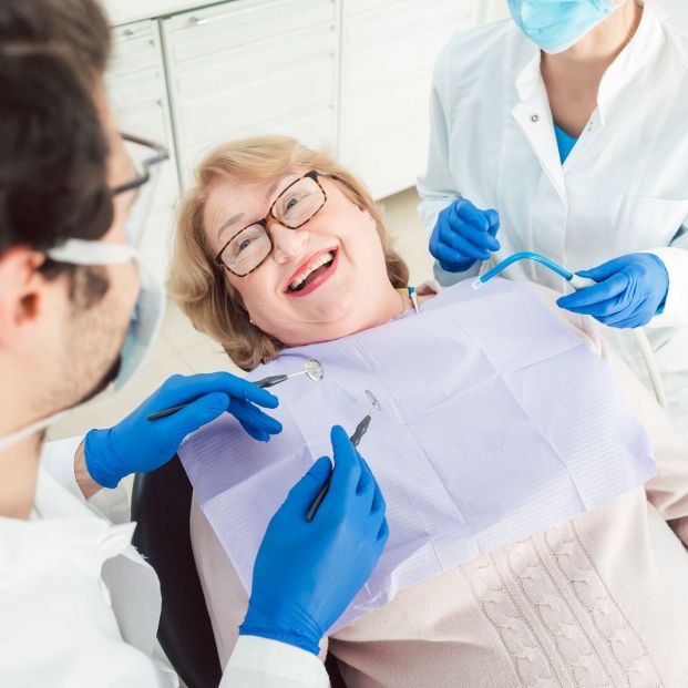 Te despejamos tus dudas sobre la ortodoncia invisible para personas mayores