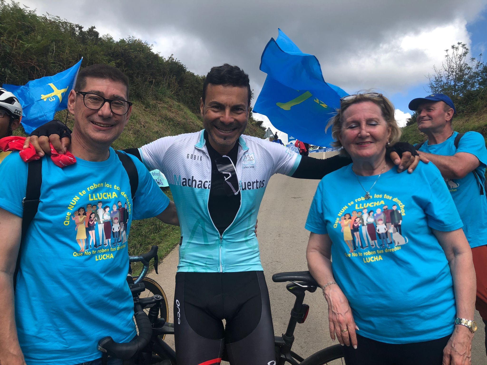 La lucha de los pensionistas asturianos llega a la Vuelta Ciclista a España