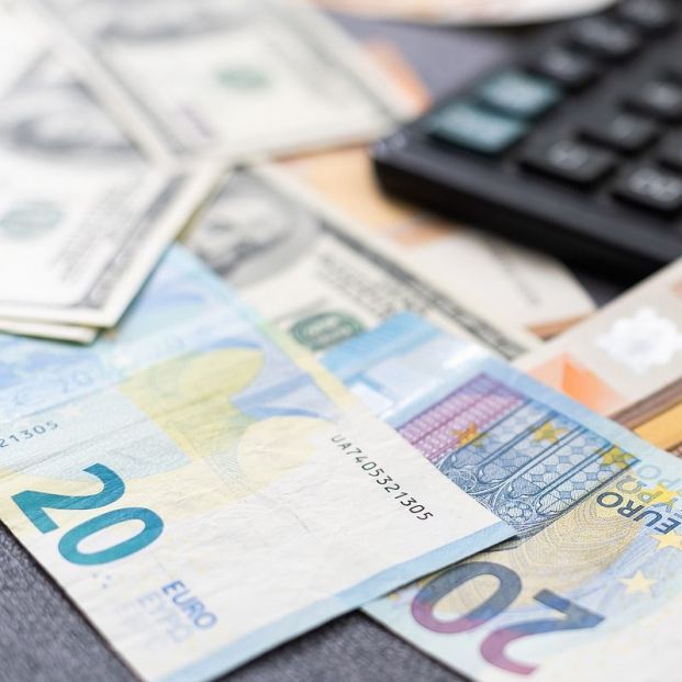 bigstock billete euro cashback
