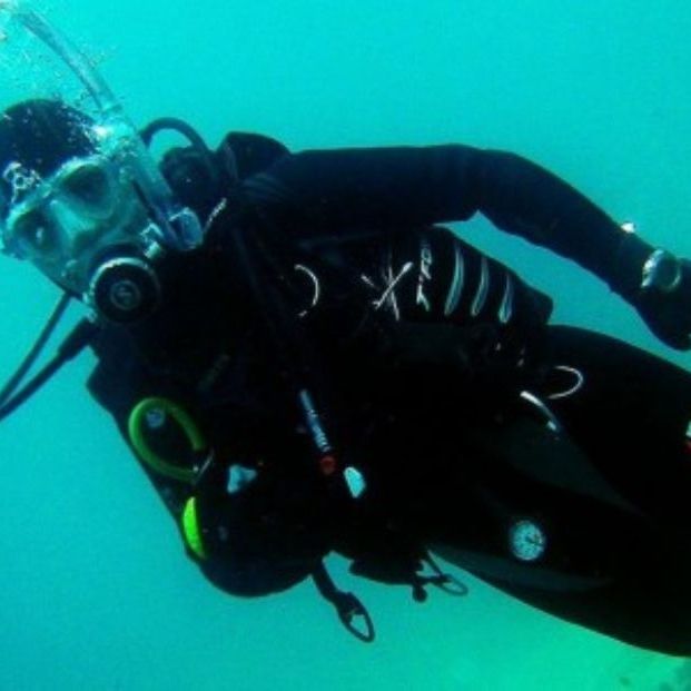 ¿Dónde encontrar escuelas para practicar buceo en Barcelona?