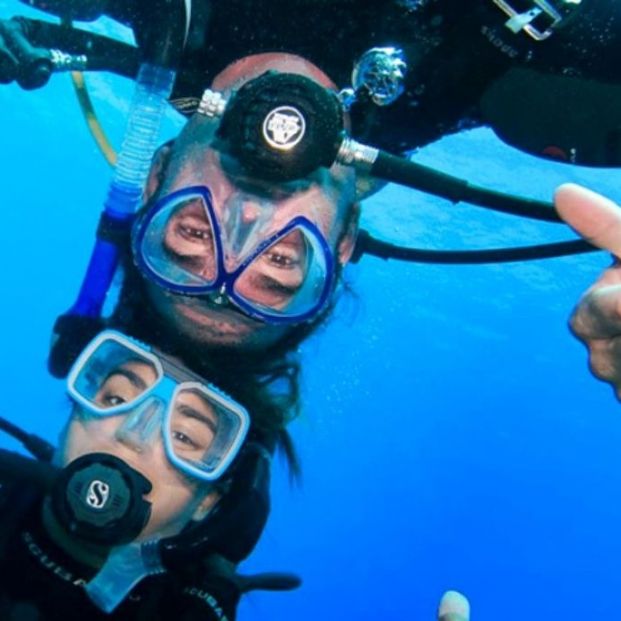 ¿Dónde encontrar escuelas para practicar buceo en Barcelona?