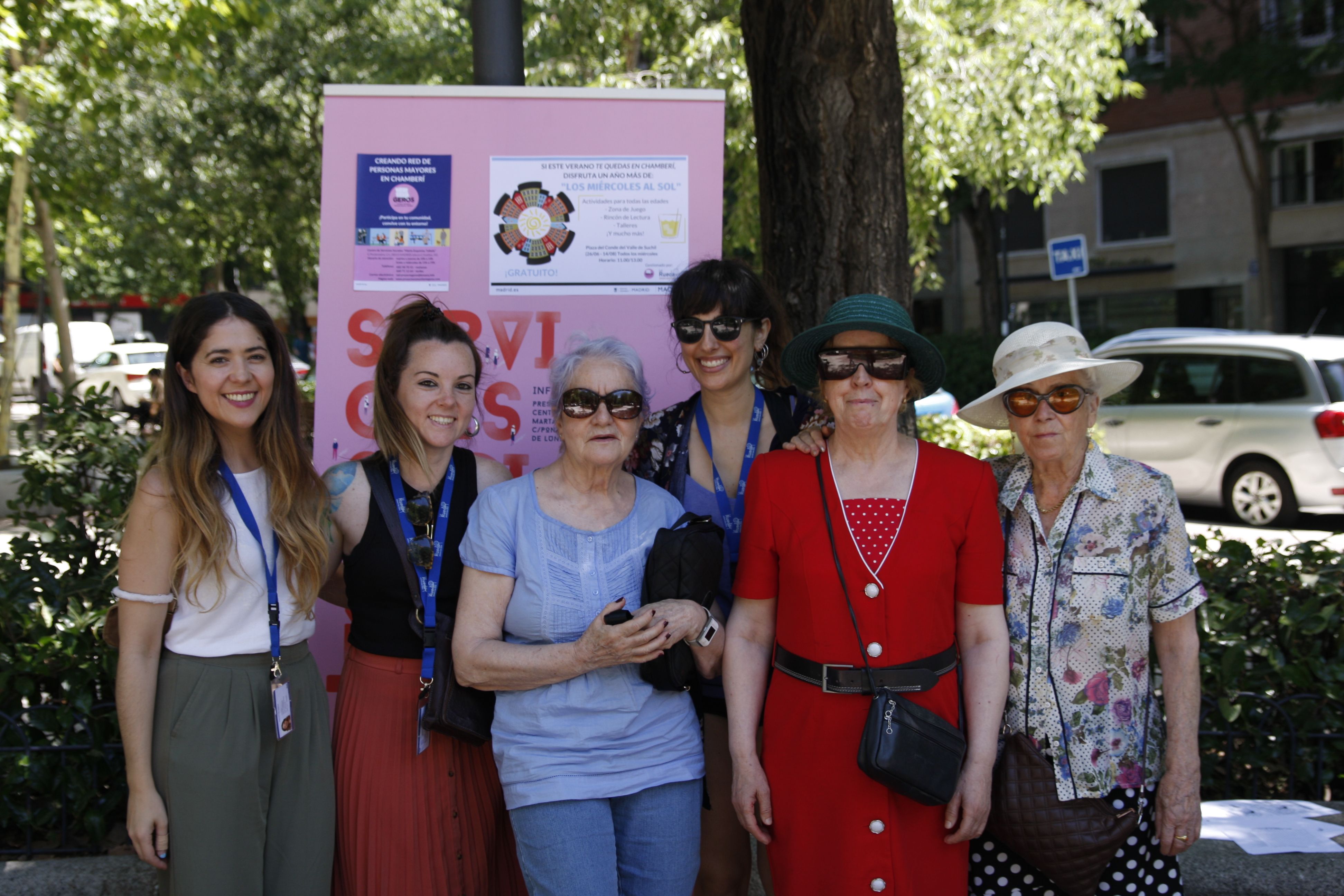 Los miércoles al sol, una iniciativa al aire libre para crear lazos entre mayores de Madrid