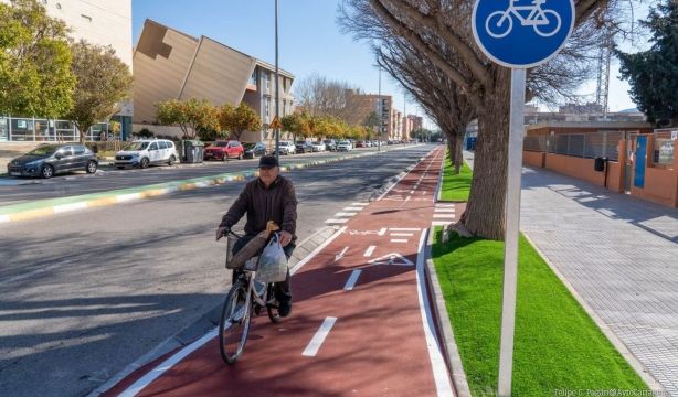 La nueva medida de la DGT para evitar los atropellos a ciclistas