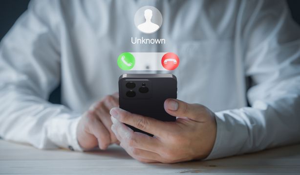 La OCU señala que ha aumentado el spam de llamadas comerciales no deseadas: el 92% lo sufre cada mes