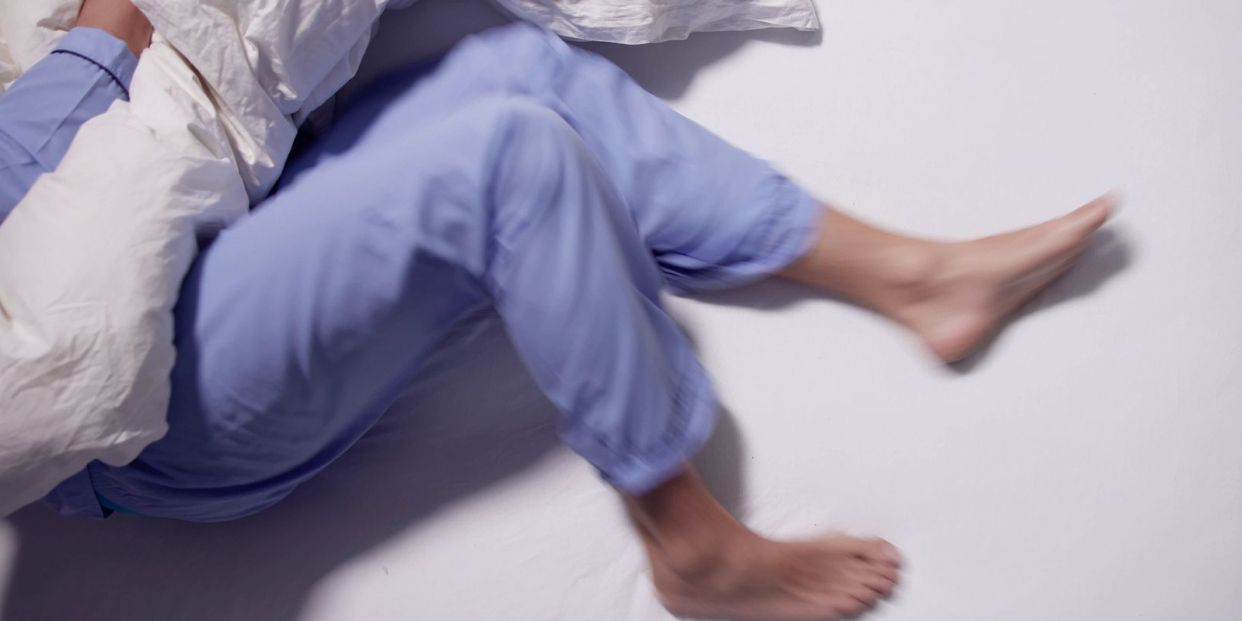 Restless legs syndrome: symptoms and causes